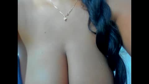 olivahot30 online show from December 2024 08:29:01 PM