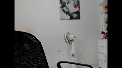 olivahot30 online show from February 2025 06:06:01 PM