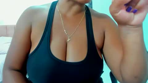 olivahot30 online show from March 2025 03:15:02 PM