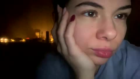 Snapshot of olivepeach chatting on December 2024 04:29:02 PM Oil online show from December 2024 04:29:02 PM