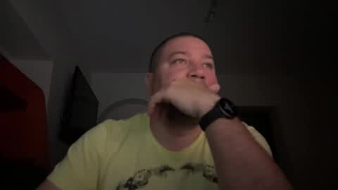 Snapshot of oliver841119 chatting on April 2026 07:45:01 PM Oliver84 online show from April 2026 07:45:01 PM