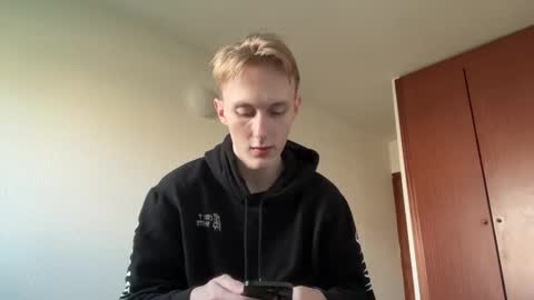 Snapshot of oliver_and_thomas chatting on November 2025 01:28:02 PM Oliver and Thomas online show from November 2025 01:28:02 PM