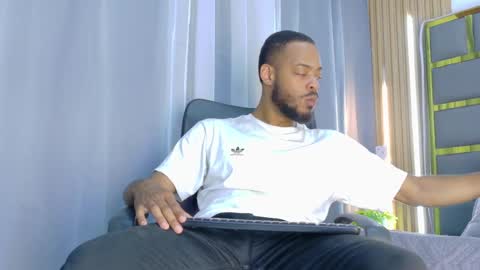 Oliver online show from April 2026 07:44:01 PM