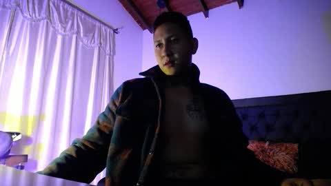 Snapshot of oliver_daviss chatting on October 2025 05:04:01 AM Oliver online show from October 2025 05:04:01 AM