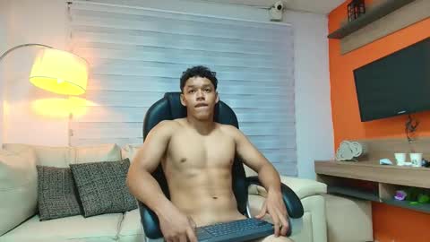 Snapshot of oliver_evans_19 chatting on April 2026 03:15:02 AM O L I V E R online show from April 2026 03:15:02 AM