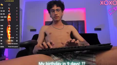 Snapshot of oliver_fast_ chatting on February 2025 08:22:01 AM Oliver fast online show from February 2025 08:22:01 AM