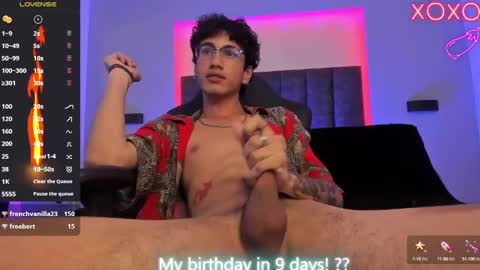 Snapshot of oliver_fast_ chatting on February 2025 11:23:02 AM Oliver fast online show from February 2025 11:23:02 AM