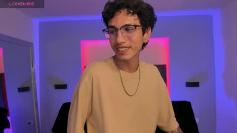 Snapshot of oliver_fast_ chatting on February 2025 04:32:02 AM Oliver fast online show from February 2025 04:32:02 AM