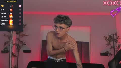 Snapshot of oliver_fast_ chatting on March 2025 02:23:02 PM Oliver fast online show from March 2025 02:23:02 PM