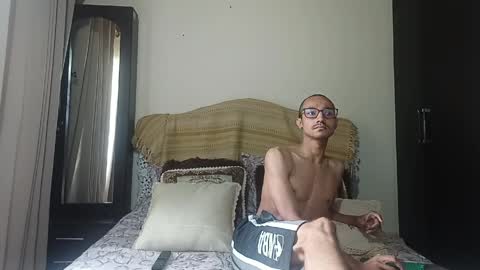 oliver_goldberg online show from April 2026 12:01:01 PM