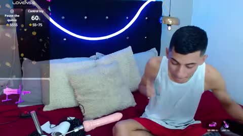 Oliver  Smith online show from December 2024 07:07:02 PM