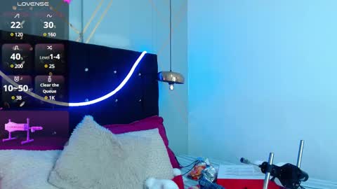 Oliver  Smith online show from December 2024 06:38:01 PM