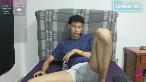 Snapshot of oliver_rayman chatting on November 2025 11:43:02 PM Oliver Rayman online show from November 2025 11:43:02 PM