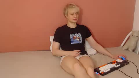 Oliver online show from March 2026 01:10:01 AM