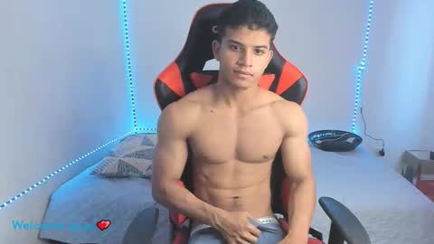 Snapshot of oliver_thompsson chatting on December 2024 02:28:02 PM oliver thompsson online show from December 2024 02:28:02 PM