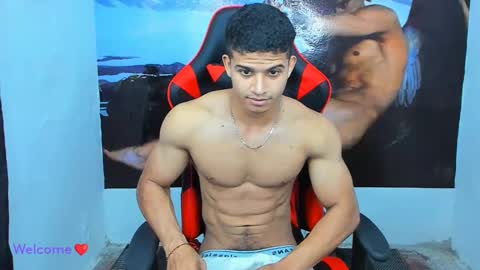 Snapshot of oliver_thompsson chatting on December 2024 02:37:01 PM oliver thompsson online show from December 2024 02:37:01 PM