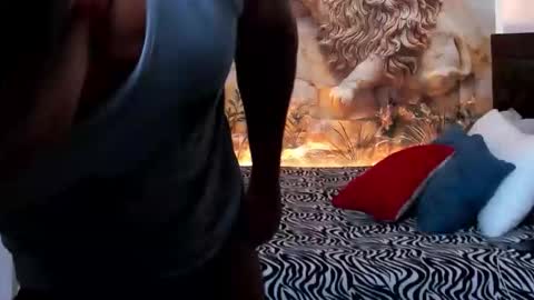 oliver_tommy online show from September 2025 01:27:01 PM