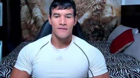 oliver_tommy online show from November 2025 01:05:02 AM