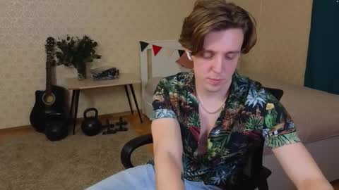 Snapshot of oliver_travis chatting on February 2025 11:26:02 PM Oliver Evans online show from February 2025 11:26:02 PM