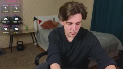 Snapshot of oliver_travis chatting on October 2025 12:41:02 AM Oliver Evans online show from October 2025 12:41:02 AM