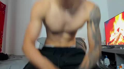 Snapshot of oliverbennet chatting on September 2025 08:45:01 PM Oliver bennet online show from September 2025 08:45:01 PM