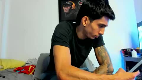 Snapshot of oliverbennet chatting on October 2025 03:45:02 AM Oliver bennet online show from October 2025 03:45:02 AM