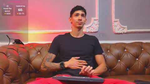 Snapshot of oliverbennet chatting on November 2025 09:16:02 PM Oliver bennet online show from November 2025 09:16:02 PM