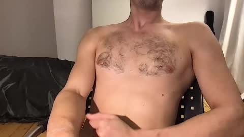 Snapshot of oliverbisbis1 chatting on October 2025 11:34:02 PM oliverbisbis1 online show from October 2025 11:34:02 PM