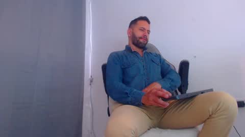 oliver online show from December 2024 09:11:02 PM