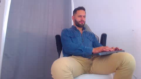 oliver online show from January 2025 07:17:01 PM