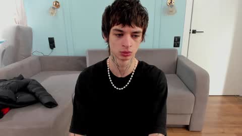 oliverrgroove online show from December 2024 08:24:01 AM