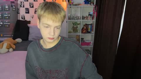 oliver online show from November 2025 12:02:02 PM