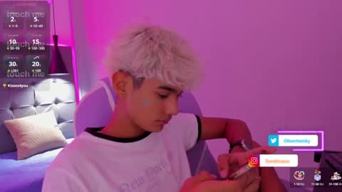 Snapshot of olivertwinky_ chatting on September 2025 03:57:01 PM Oliver online show from September 2025 03:57:01 PM