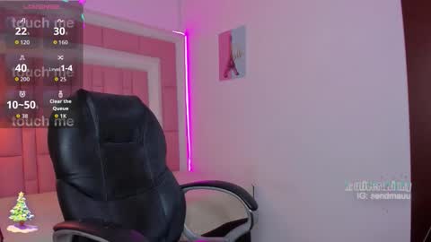 Oliver online show from November 2025 01:56:02 PM