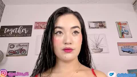 Snapshot of olivia22love chatting on November 2025 12:06:01 PM ..................................... 500 am- 1200 pm GMT-5 online show from November 2025 12:06:01 PM