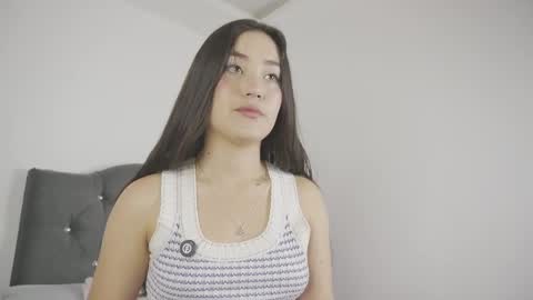 Snapshot of olivia22love chatting on April 2026 05:27:01 AM ..................................... 500 am- 1200 pm GMT-5 online show from April 2026 05:27:01 AM