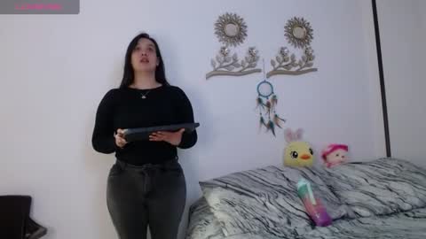 Snapshot of olivia_col chatting on June 2026 01:36:02 AM Olivia Gonzales online show from June 2026 01:36:02 AM