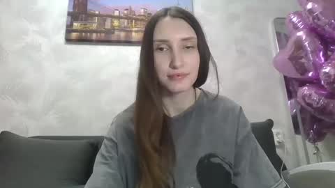 Snapshot of olivia_dream1 chatting on February 2025 12:14:01 AM Olivia online show from February 2025 12:14:01 AM