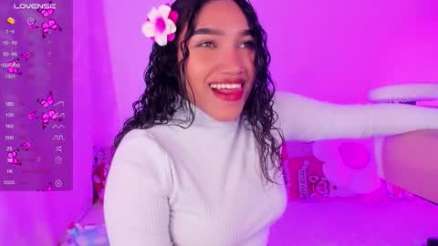 Snapshot of olivia_fx chatting on September 2025 03:11:02 PM Maria online show from September 2025 03:11:02 PM