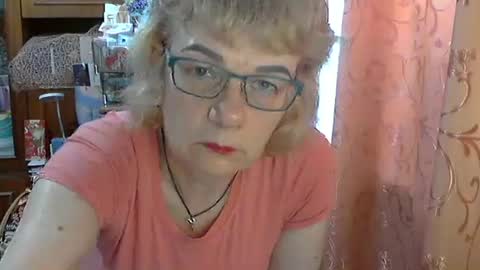 Snapshot of olivia_mia25 chatting on May 2026 08:20:01 AM Olivia Mia online show from May 2026 08:20:01 AM