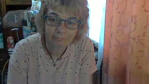 Snapshot of olivia_mia25 chatting on May 2026 05:49:01 AM Olivia Mia online show from May 2026 05:49:01 AM