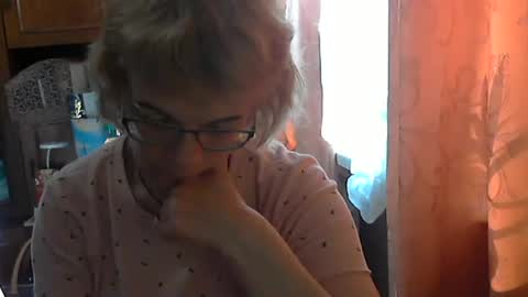 Snapshot of olivia_mia25 chatting on June 2026 01:50:02 PM Olivia Mia online show from June 2026 01:50:02 PM
