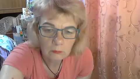 Snapshot of olivia_mia25 chatting on June 2026 07:39:01 AM Olivia Mia online show from June 2026 07:39:01 AM