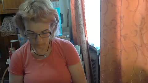 Olivia Mia online show from June 2026 11:05:01 AM