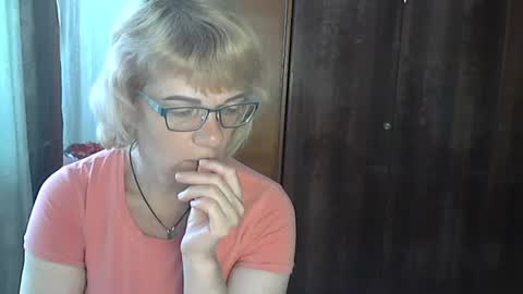 Olivia Mia online show from July 2026 10:40:02 AM