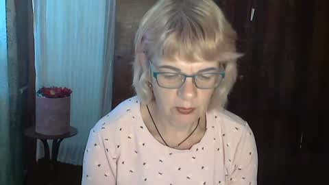 Olivia Mia online show from July 2026 11:58:02 AM