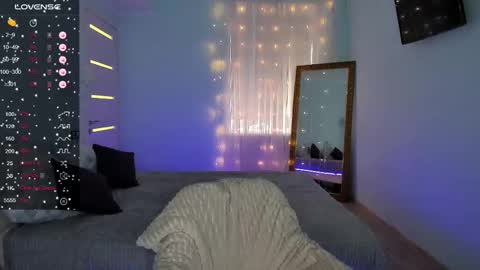 Olivia online show from March 2025 05:38:02 AM