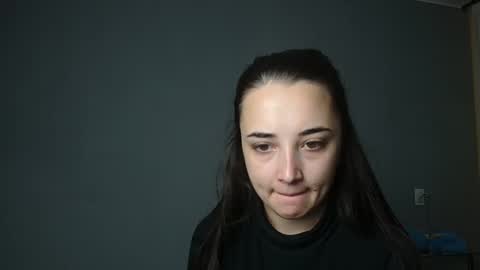 Olivia online show from September 2025 12:10:01 PM