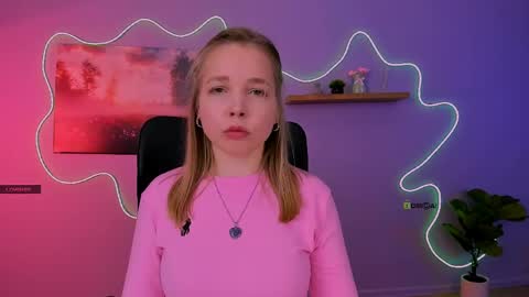 Snapshot of olivia_rage chatting on April 2026 07:40:01 AM Sweet Olivia online show from April 2026 07:40:01 AM