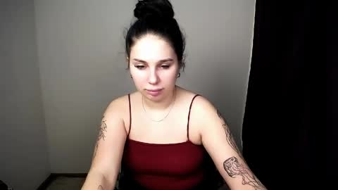 Snapshot of olivia_red_ chatting on April 2026 08:35:02 PM Olivia online show from April 2026 08:35:02 PM